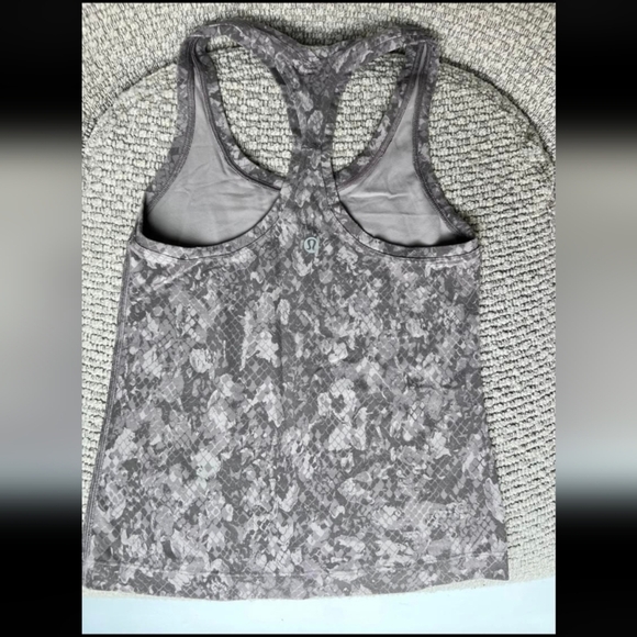 Lululemon Cool Racerback Tank Top Shorter Length Hideaway Camo Lunar Rock Multi - Picture 3 of 4